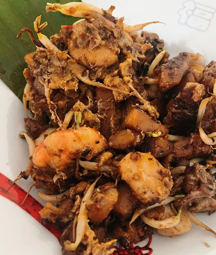 Muscle Man Char Koay Kak — dish