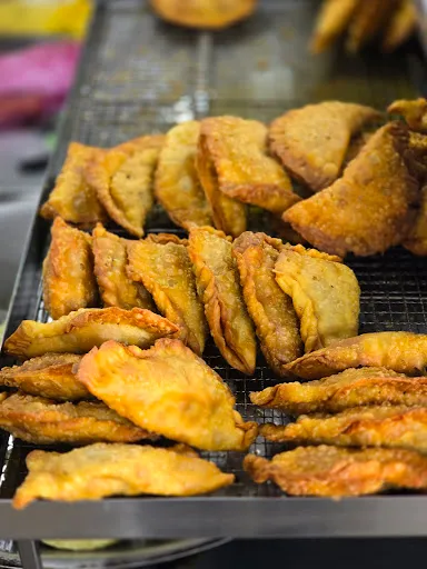 Mutiara Karipap — dish