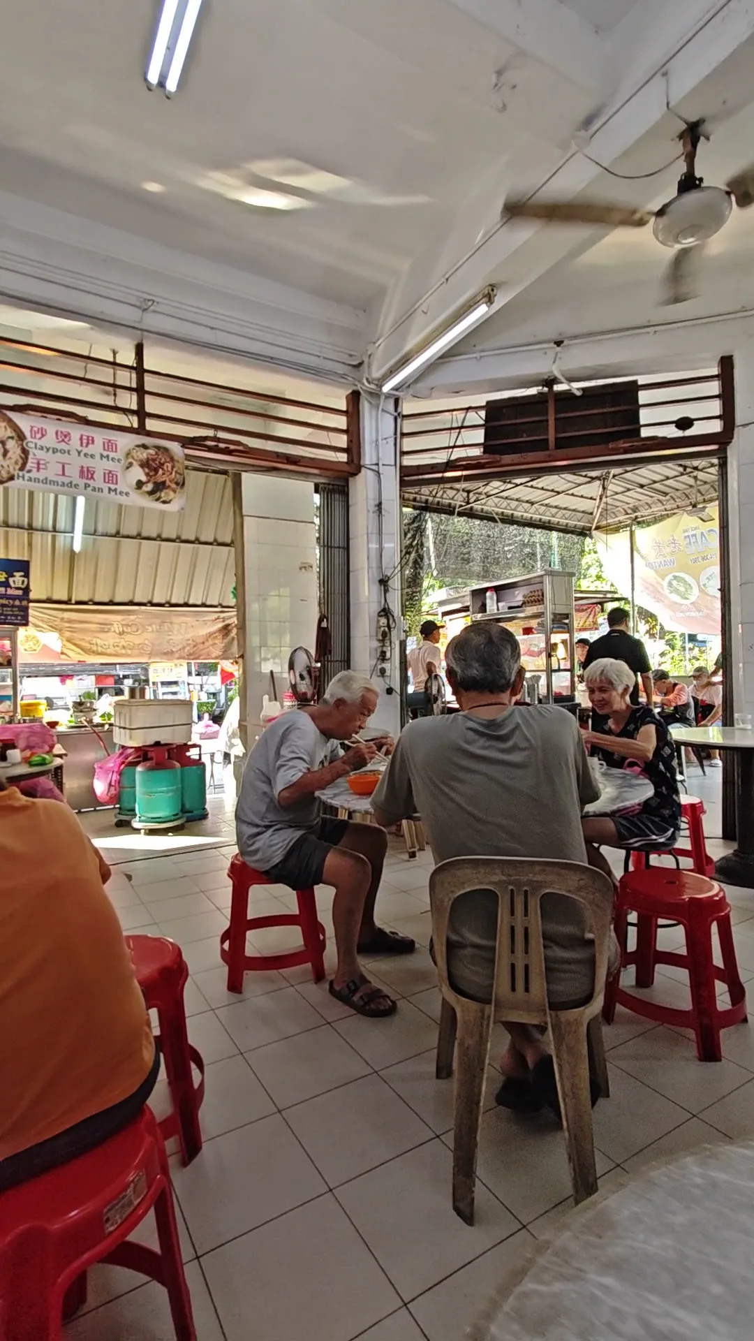 Nam Seng Coffee Shop — interior