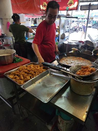 南增鱼头米粉 Nan Zeng Fish Head Bee Hoon — signature dish