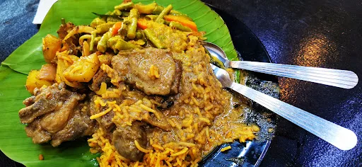 NASI BRIYANI PONNAAASUURRR GEORGETOWN — signature dish