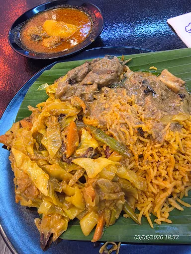 NASI BRIYANI PONNAAASUURRR GEORGETOWN — signature dish