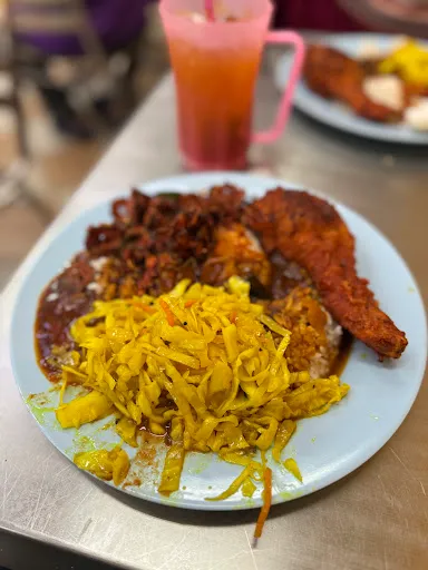 Nasi Kandar Ayam Bawang Rashid is Lovely — dish