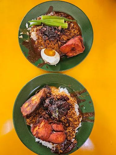 Nasi Kandar Ayam Bawang — dish