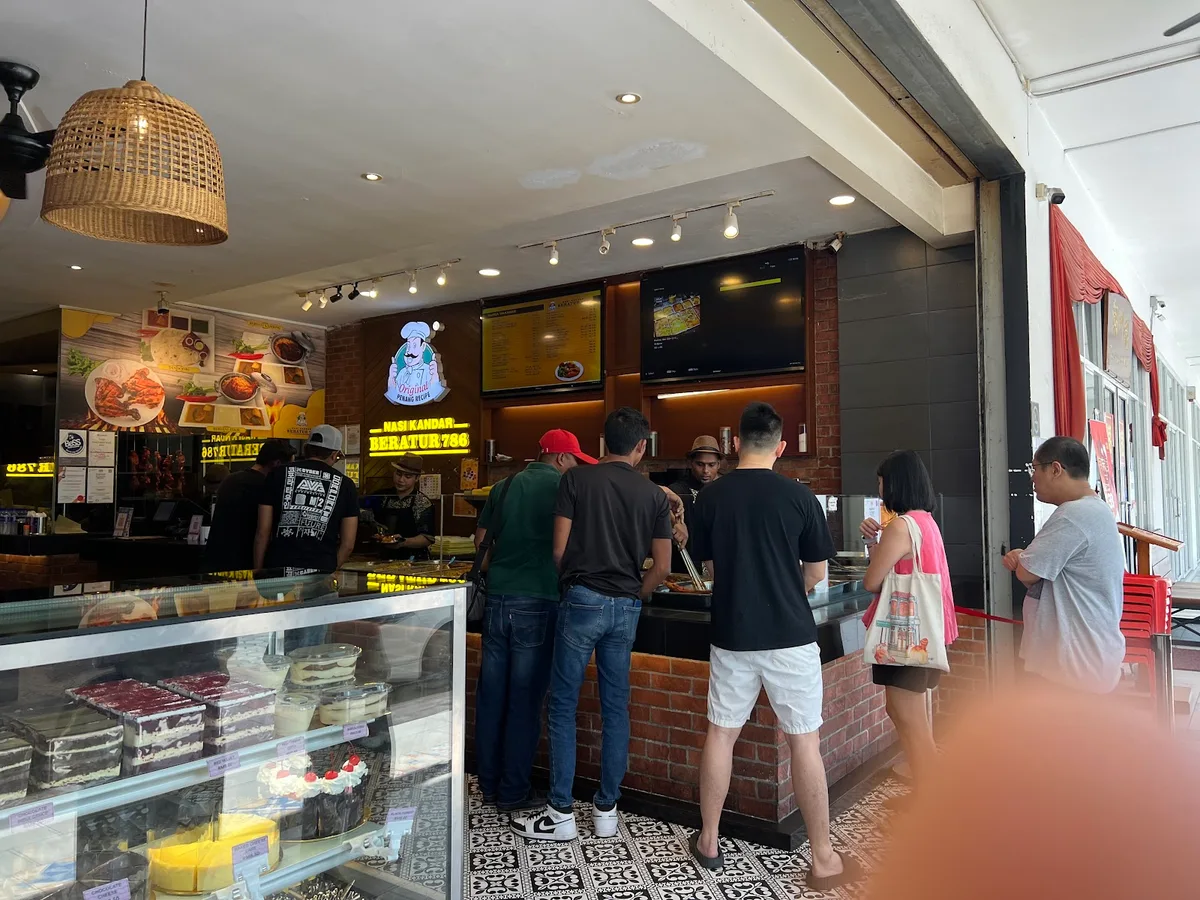 Nasi Kandar Beratur TM — interior