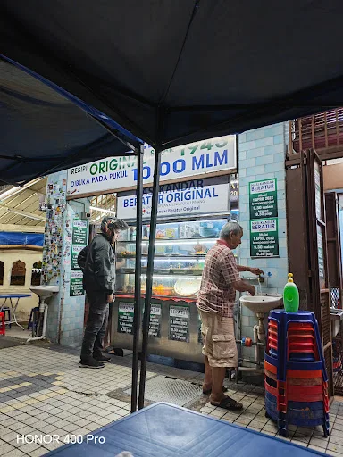 Nasi Kandar Beratur — interior
