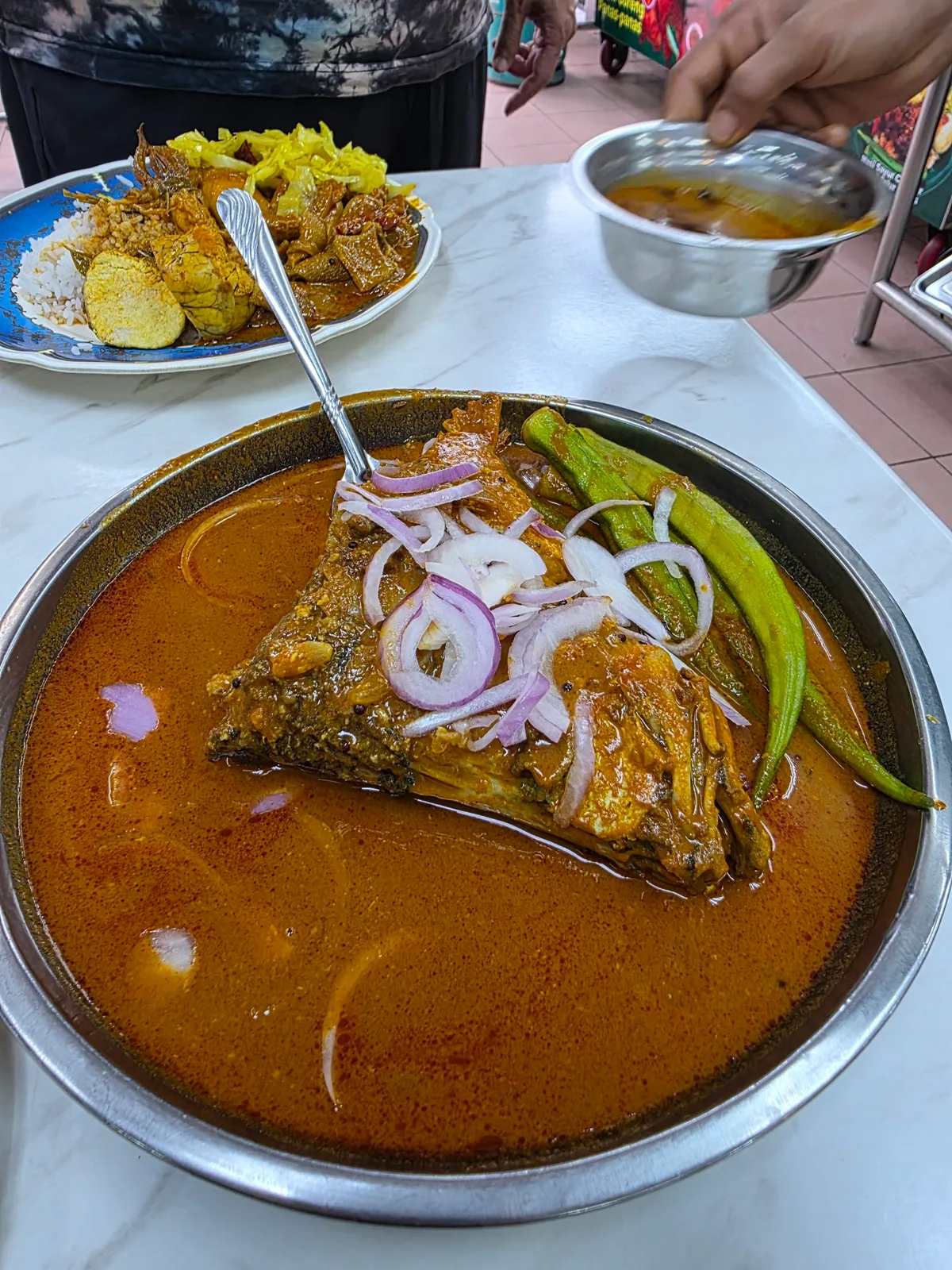 Fish head curry with okra and onion