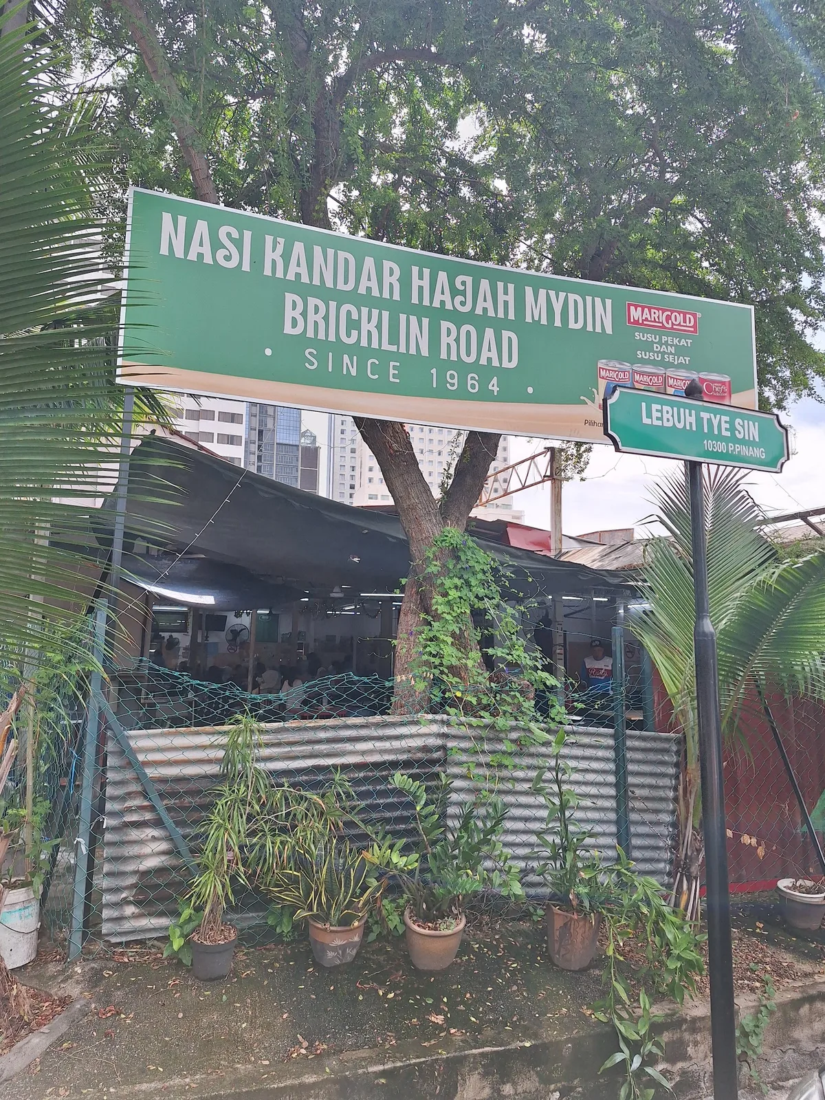 Nasi Kandar Hajah Mydin Bricklin Road sign, since 1964, at the Lebuh Tye Sin corner