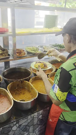 Nasi Kandar Kampung Melayu — signature dish