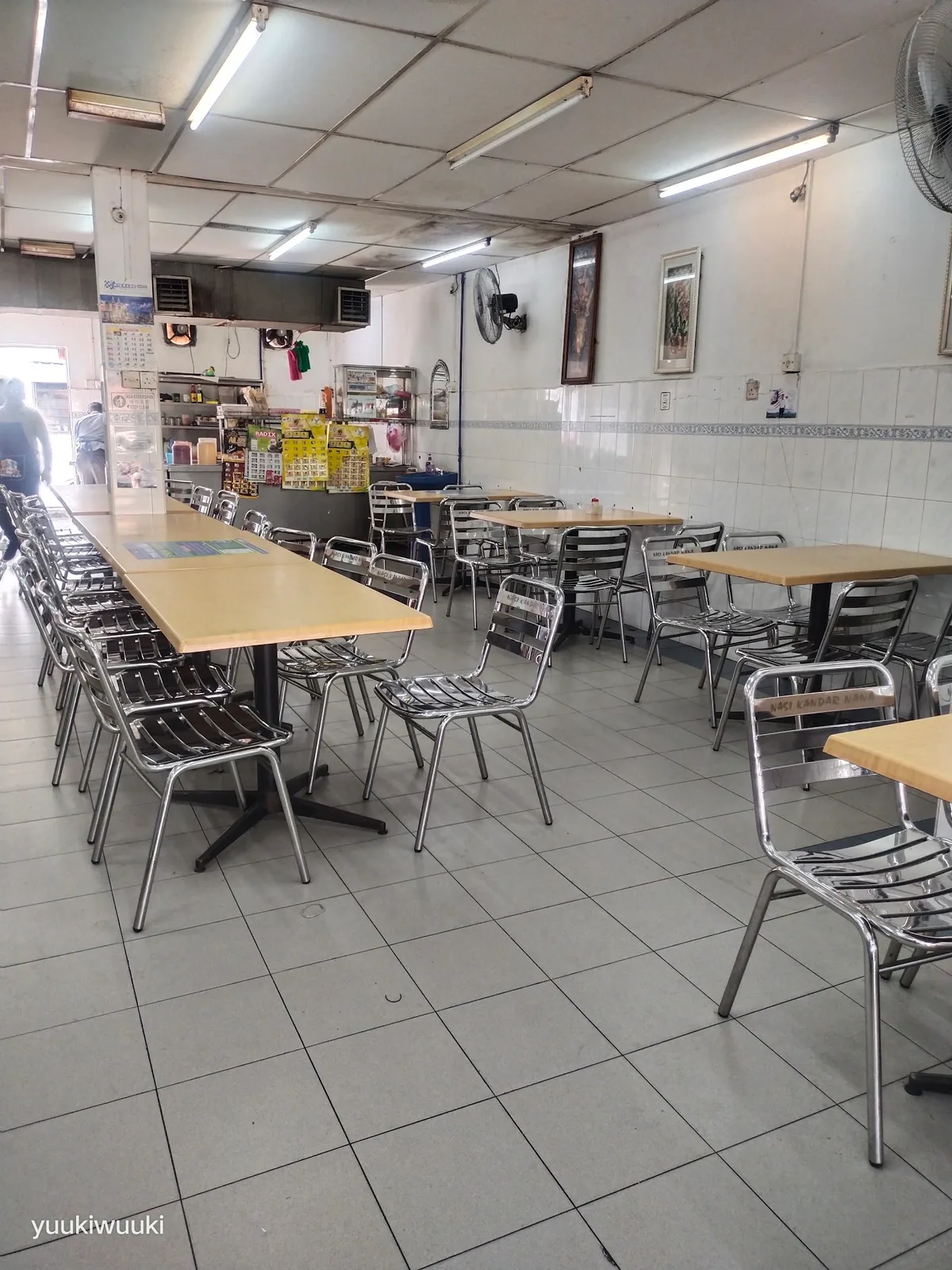 Nasi Kandar Nana Murtabak — interior