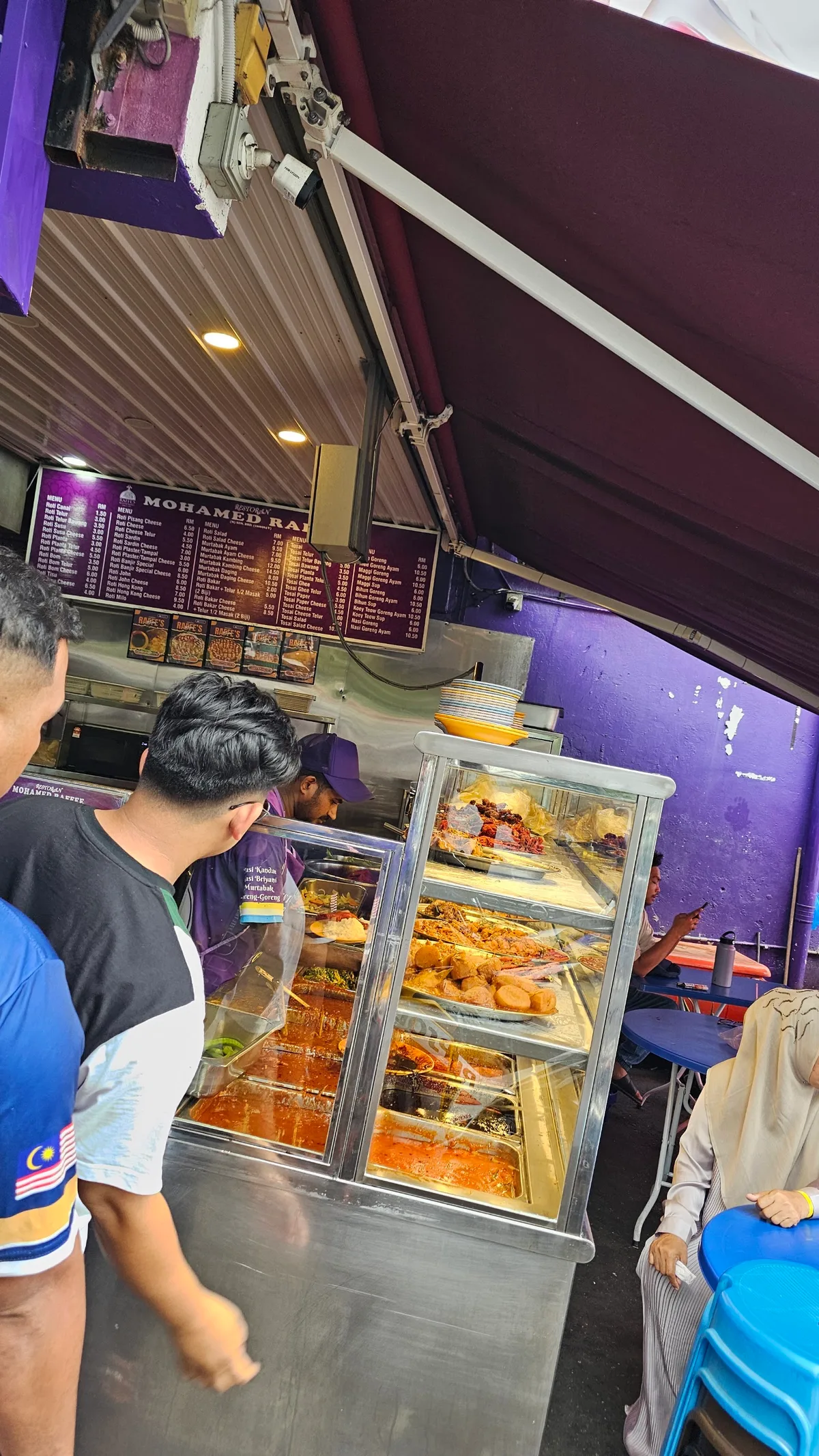 Nasi Kandar Raffee — interior