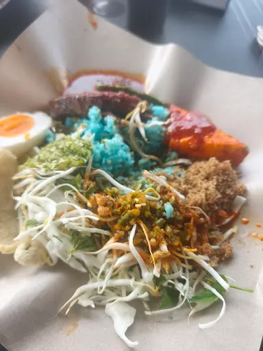 Nasi Kerabu Che Norma — dish