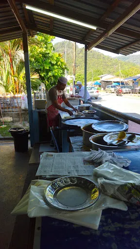 Nasi Lemak Berlauk Hasanah Dan Nasi Campur Laila — interior
