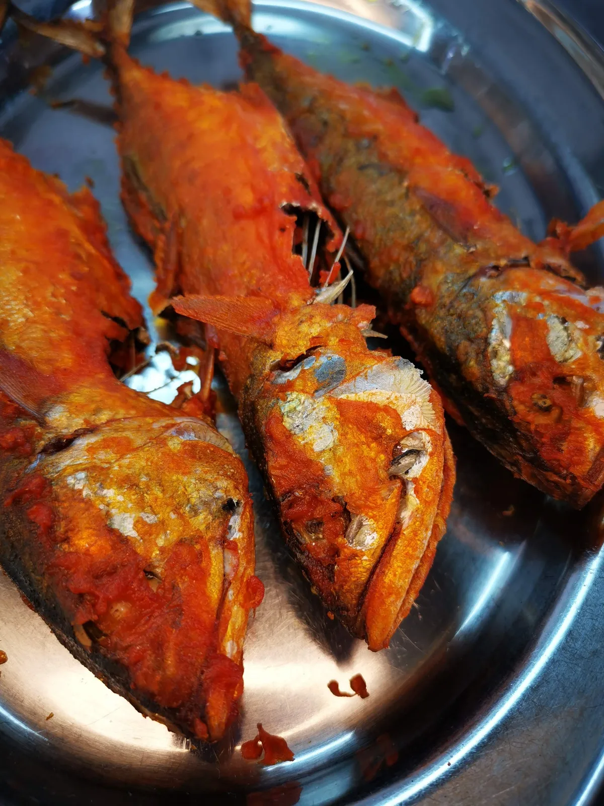 Ikan goreng berempah