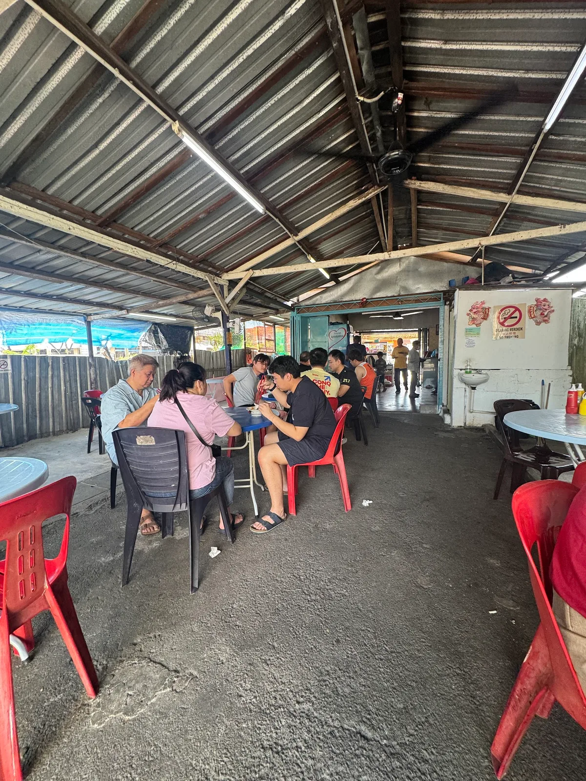Nirvana Cafeteria Penang Hokkien Mee — interior