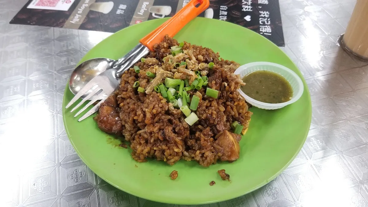 No 52 Famous Claypot Rice — signature dish