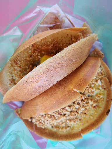 Noor Azam Apom Balik — dish