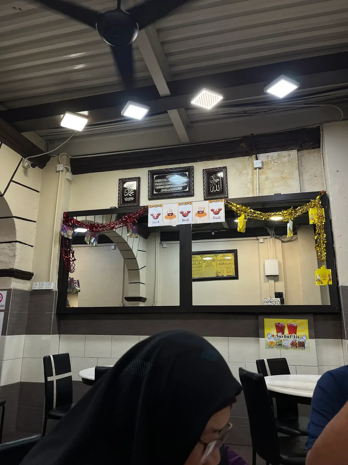 Noor Mee Kuah — interior