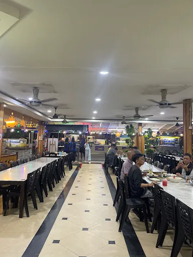 Nurul Ikan Bakar Special — interior