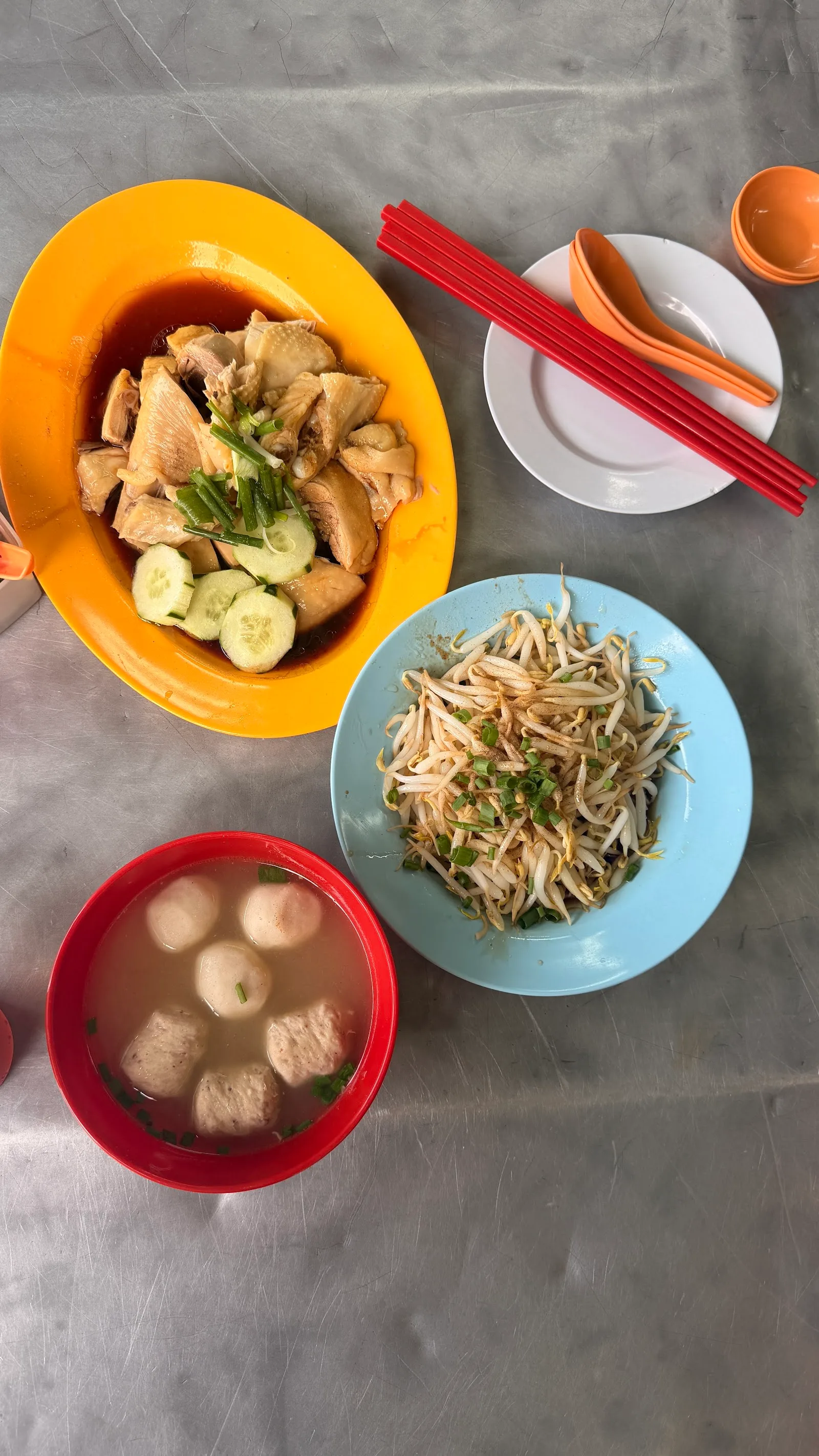 Ong Kee Restaurant 安记芽菜鸡沙河粉 — dish