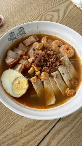 OO White Coffee Cafe Beef Noodles — dish