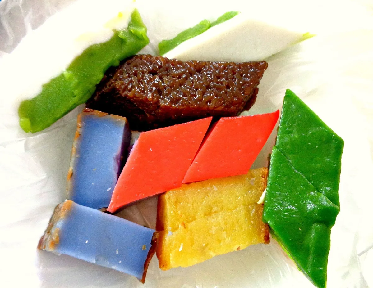 Assorted nyonya kuih slices