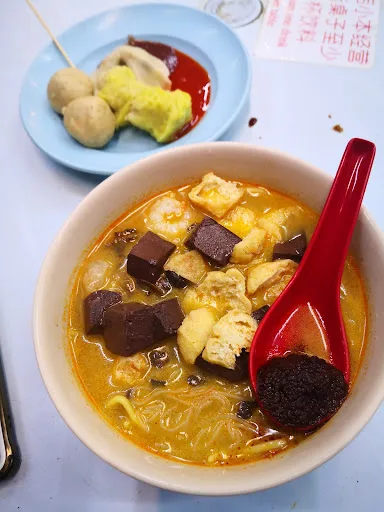 Padang Brown Night Curry Mee — signature dish