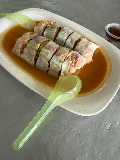 Padang Brown Seafood Popiah — signature dish