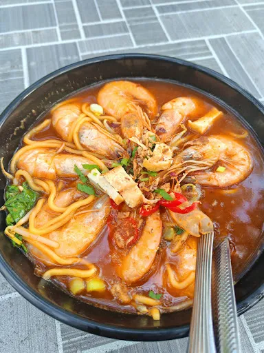 Pak Tam Mee Udang — dish