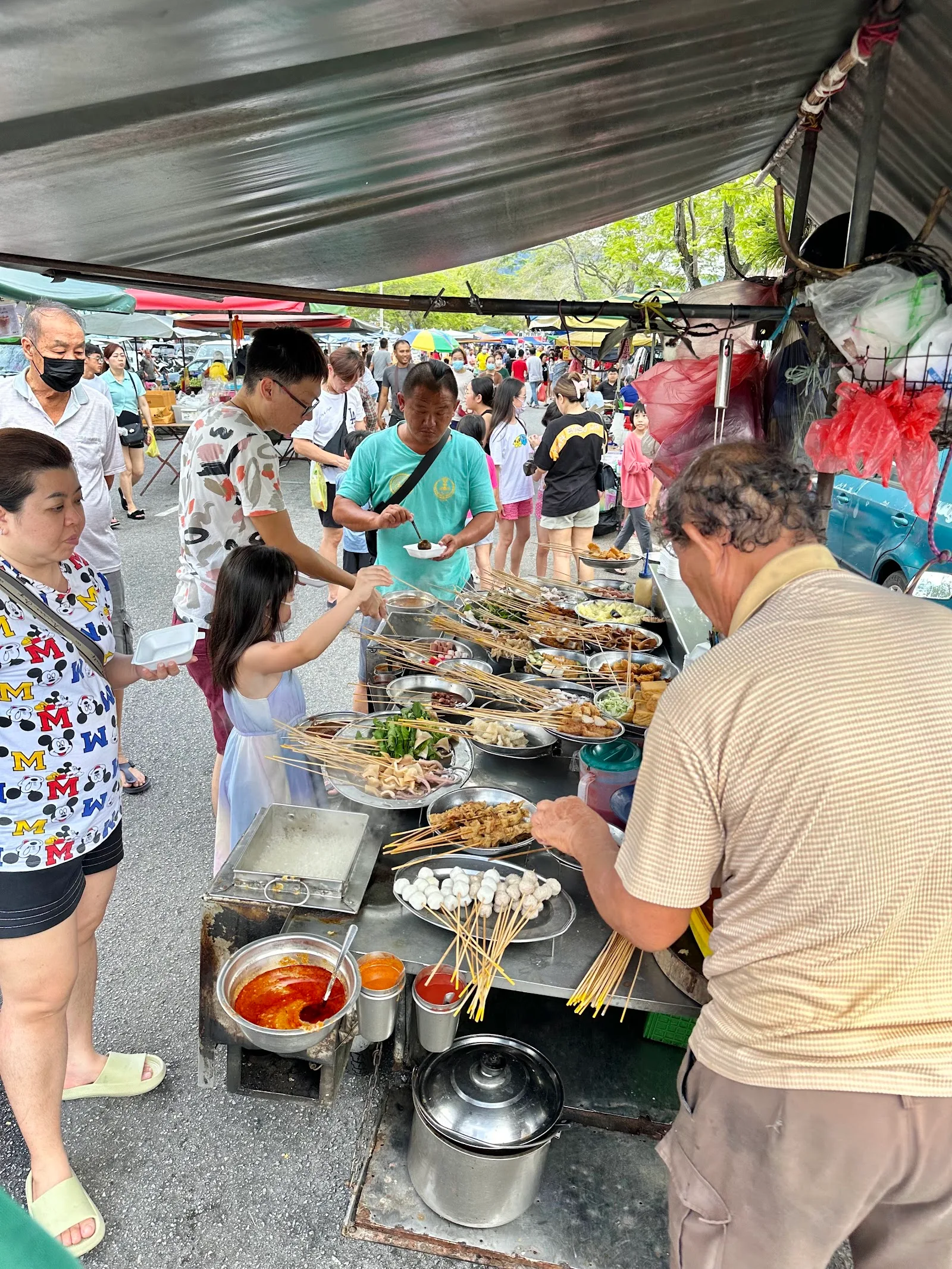 Pasar Malam Gunung Rapat — exterior