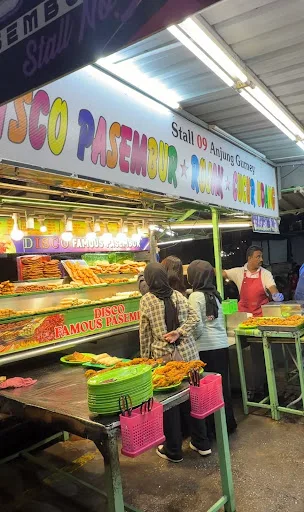 Pasembur Menari — interior