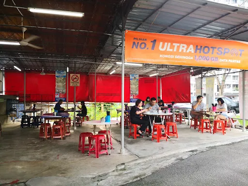 Paya Terubong Hokkien Mee Stall — interior