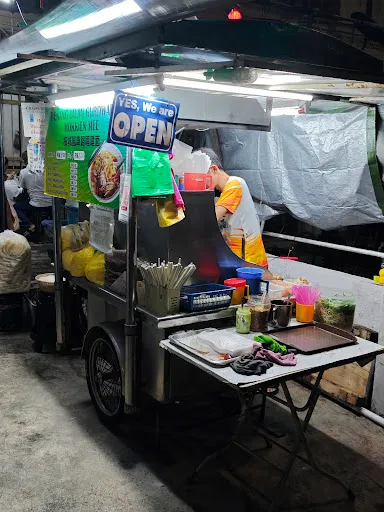 Penang Hokkien Prawn Mee 檳城福建虾面 — dish