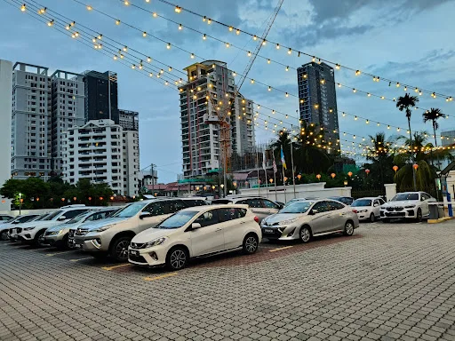 PENANG Logan Road Dailyfish Seafood Restaurant — storefront