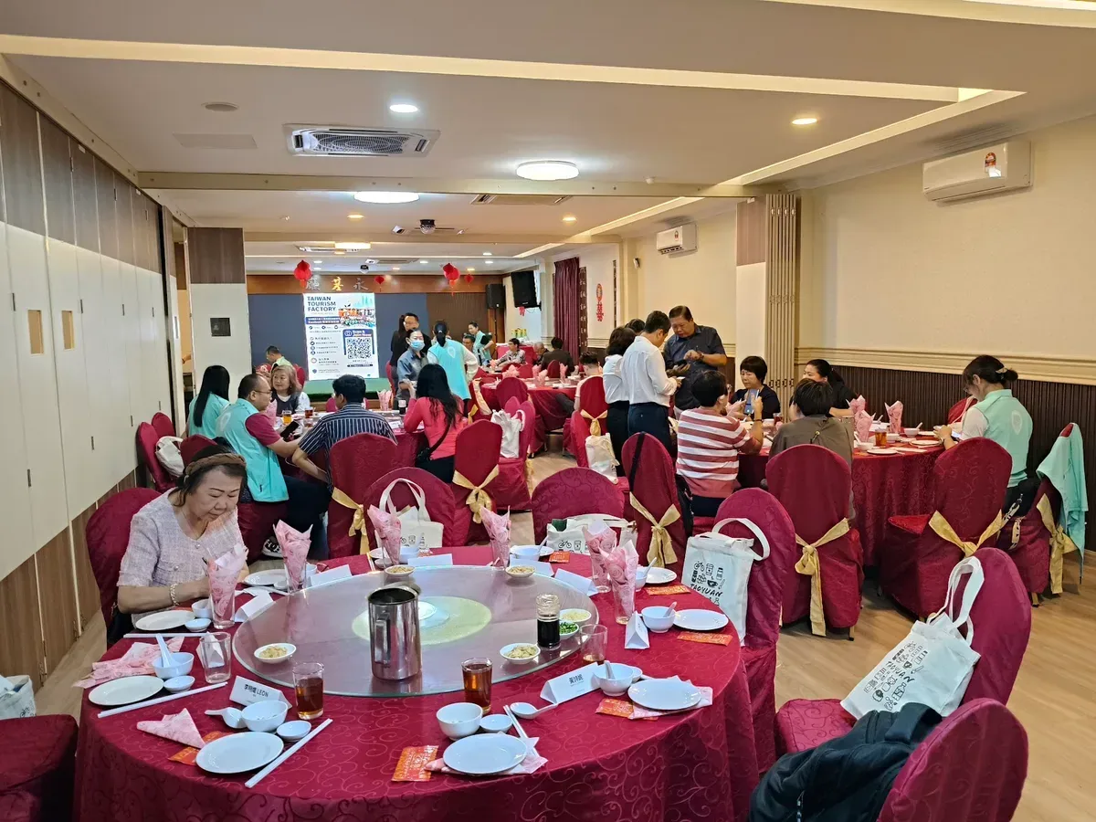 PENANG Logan Road Dailyfish Seafood Restaurant — interior