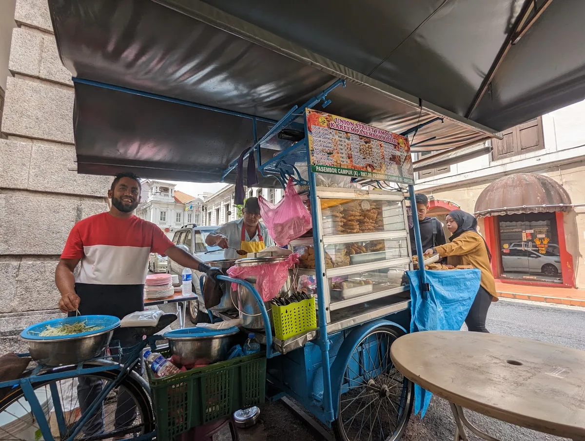 Kareem Pasembur Rojak — Union Street roadside stall