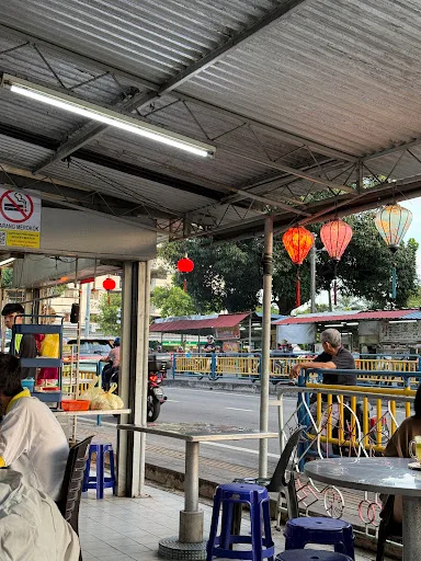 Perak Road Fish Head Beehoon — storefront