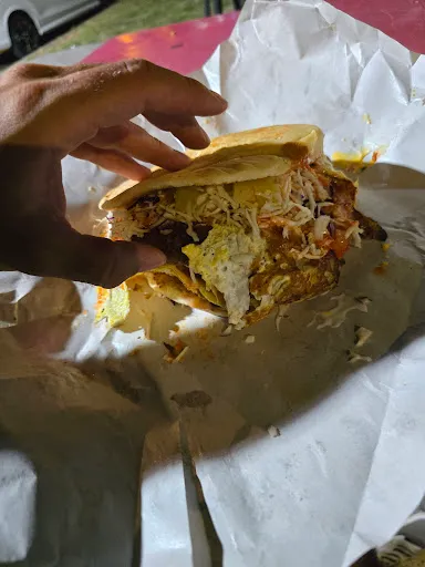 Pos Burger Jelutong — dish
