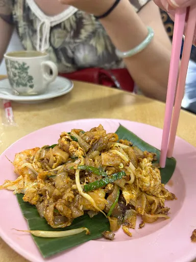 Presgrave Street Hawker Centre Fried Oysters — dish