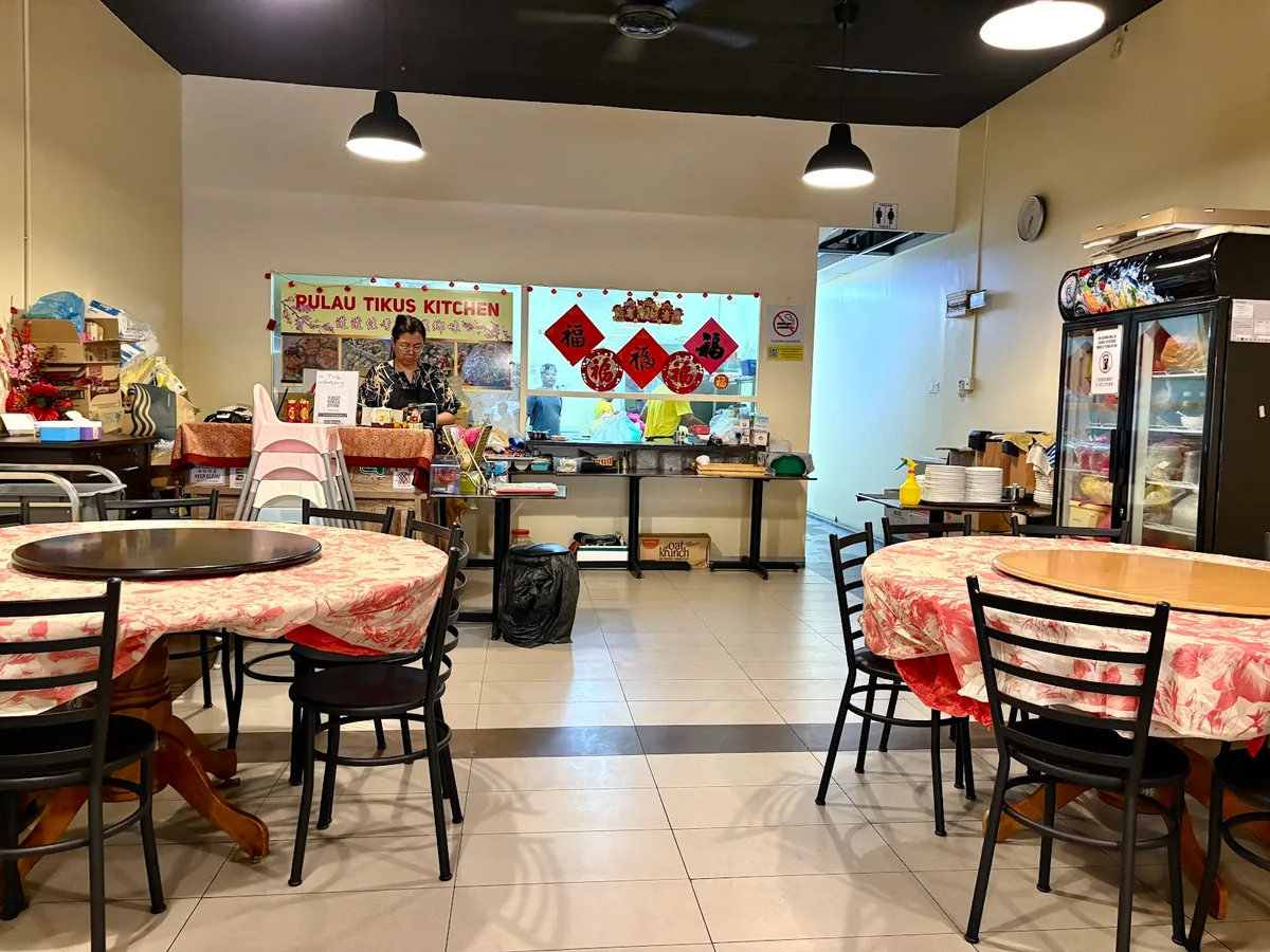 Pulau Tikus Kitchen — interior