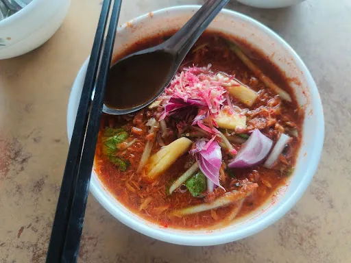 Qi Yen Kopitiam Asam Laksa — dish