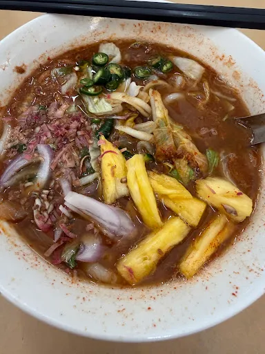 Qi Yen Kopitiam Asam Laksa — dish