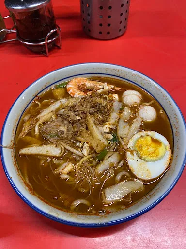 Radzidah Hokkien Mee — signature dish