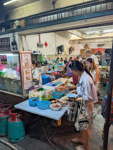 Raja Uda Tomyam — exterior