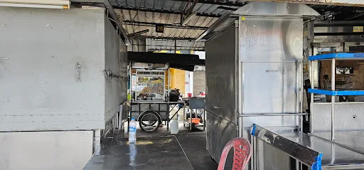 Rasheed Mee Goreng — interior