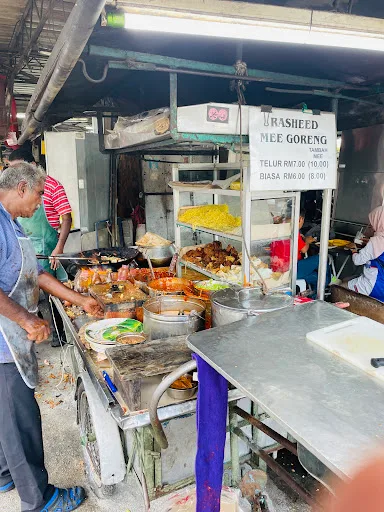 Rasheed Mee Goreng — signature dish