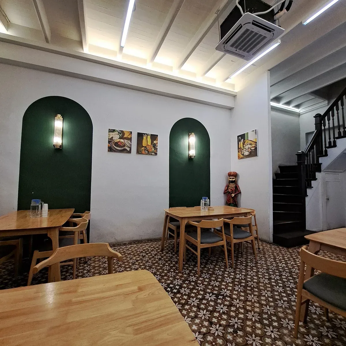 Rempah Ratus - Banana Leaf Cafe Penang - South Indian Cuisine — interior