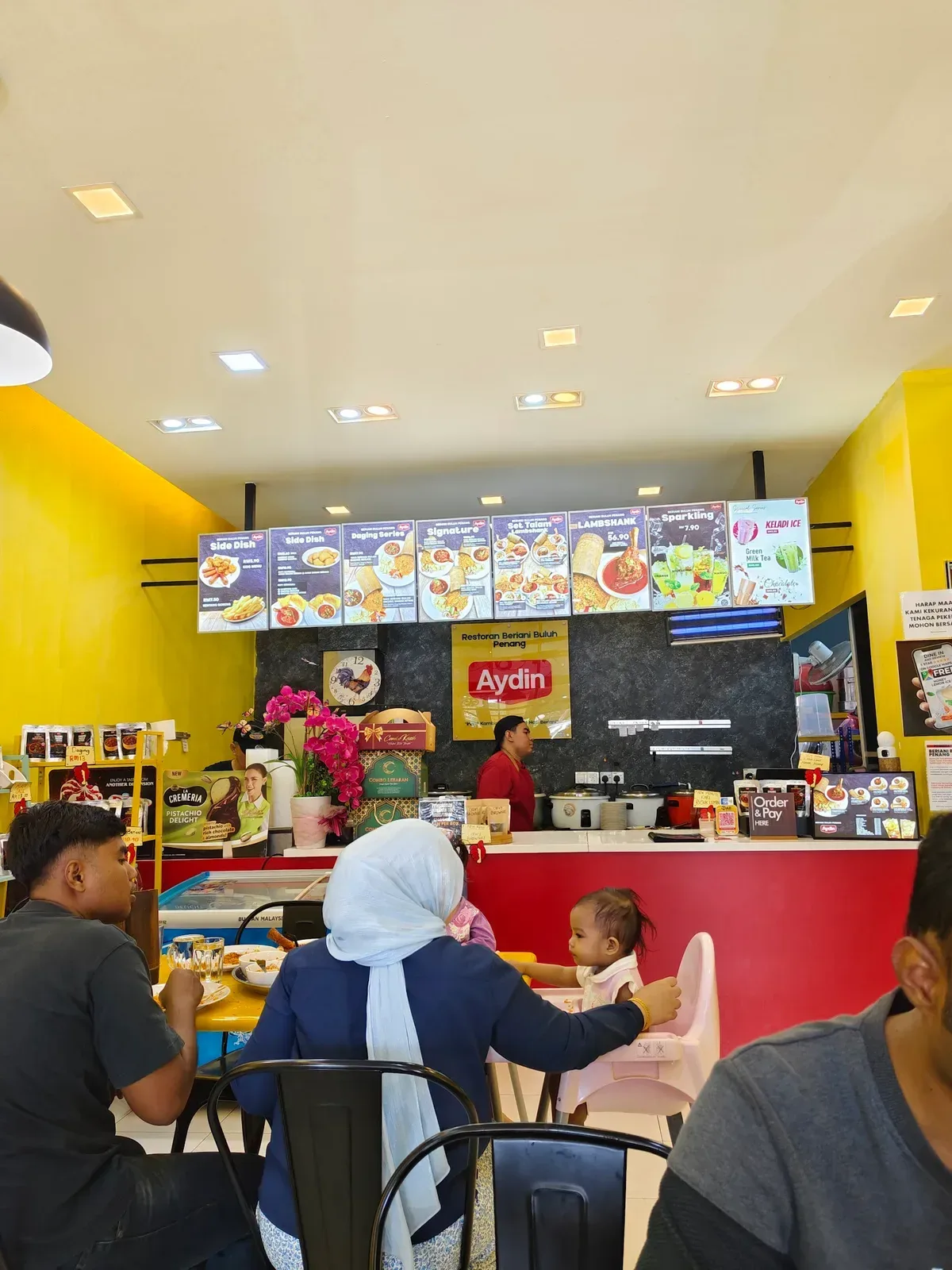 Restoran Beriani Buluh Penang — interior