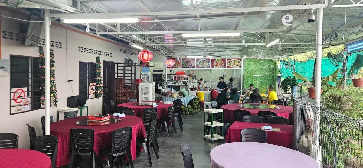 Restoran Hin Hin Seafood — interior