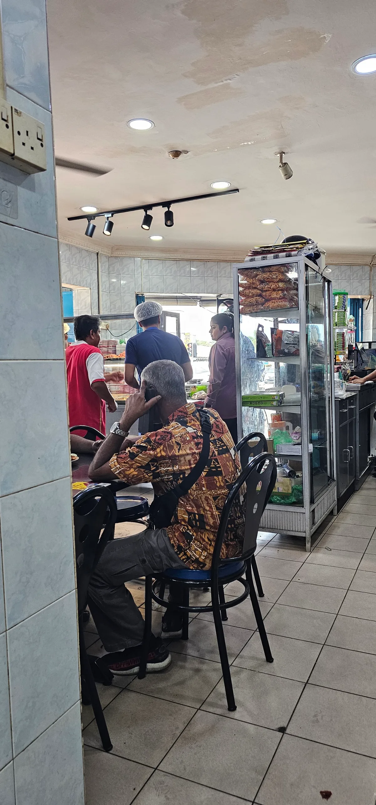 Restoran Majeedia — interior